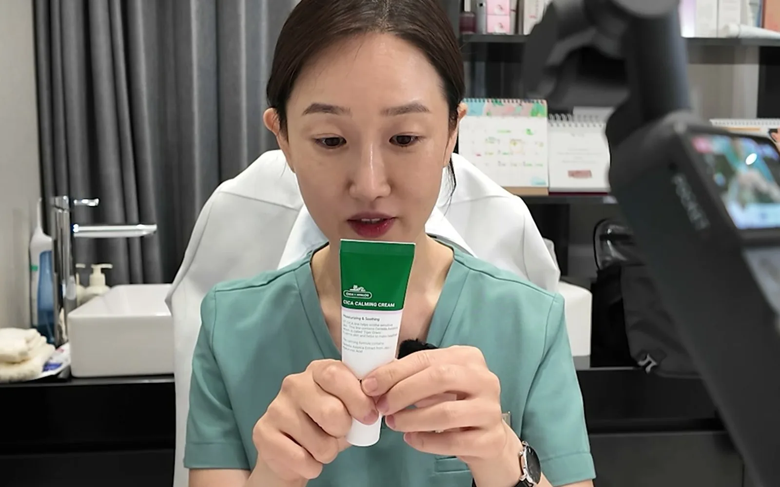 여드름 났을 때 아무 보습제나 발라도 될까
