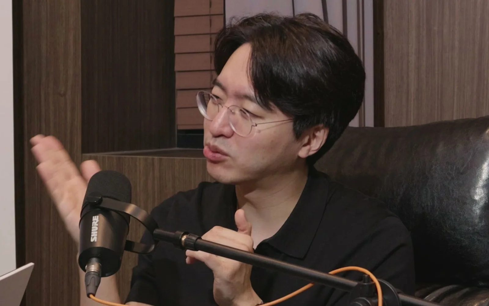 앞니 씌울 때 유독 주변 치아와 색 맞추기 힘든 이유