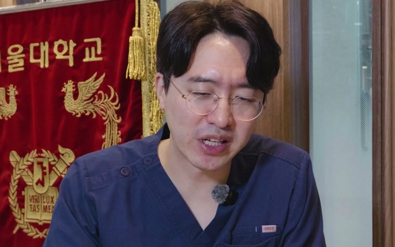 앞니 임플란트 후 길어진 치아, 뼈와 붙어도 실패다