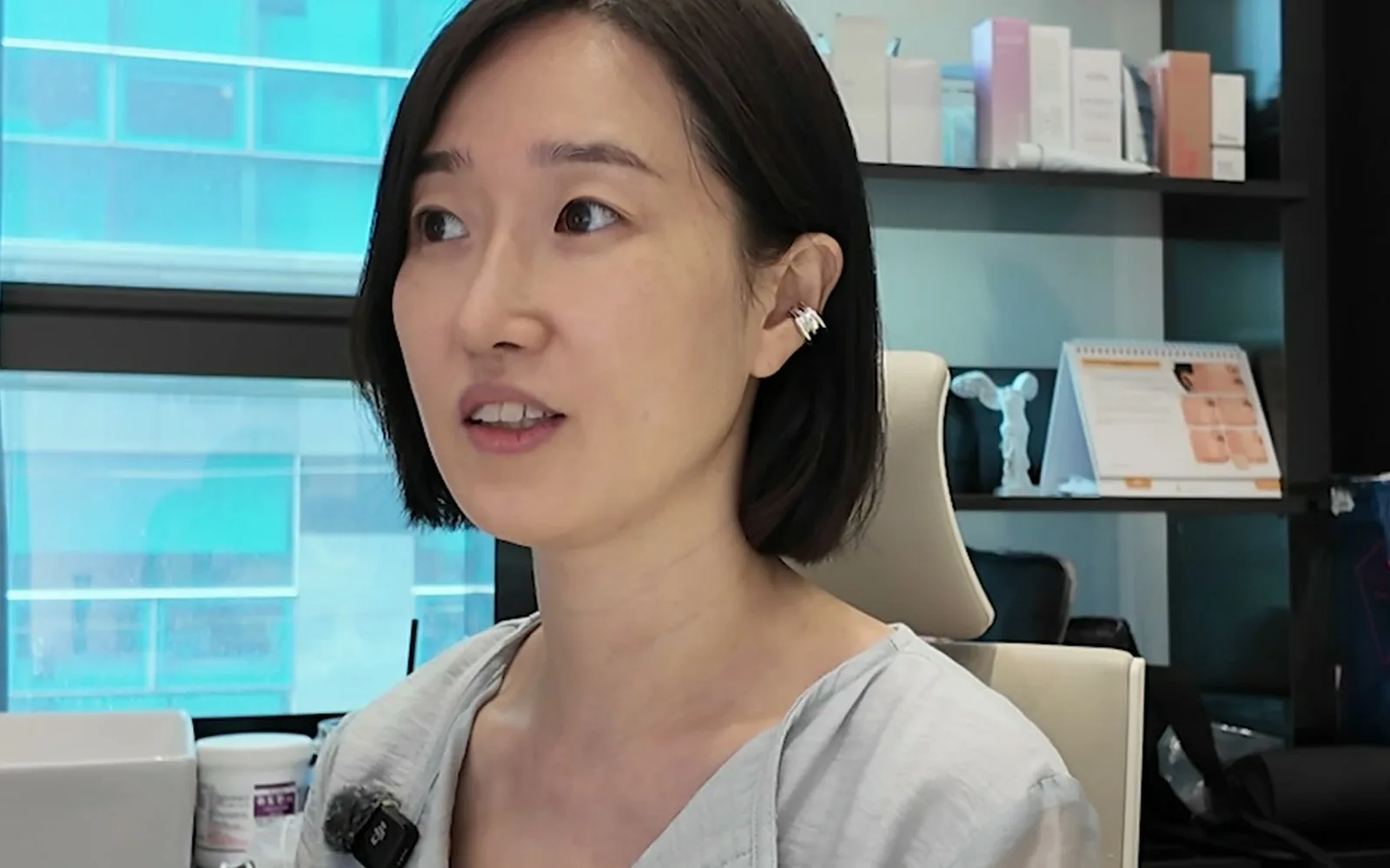 여드름 짜고 남은 붉은 자국, 흉터 연고 발라도 소용없는 이유