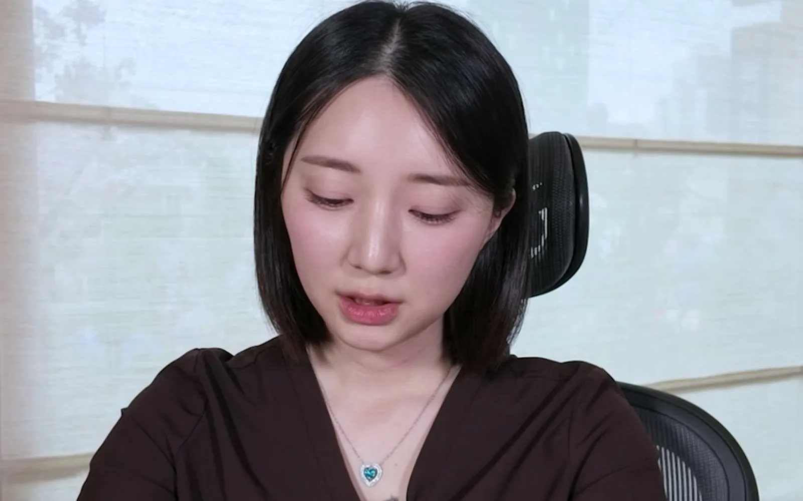 필러 시술 반복하는 얼굴, 예뻐지려다 귀티 잃는 이유