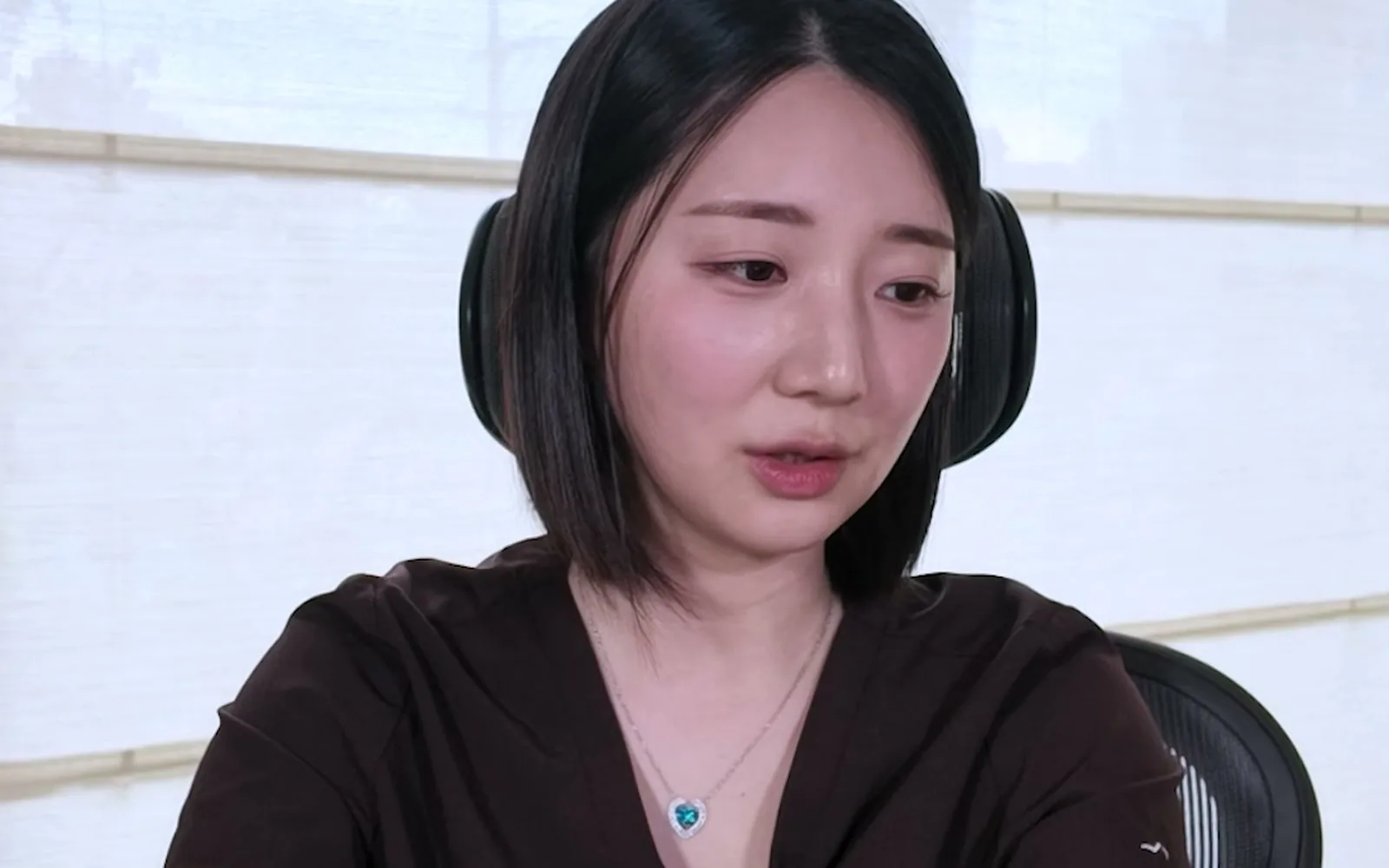 하관 넓고 턱 발달한 사람, 입술 필러로 인상 바뀐다