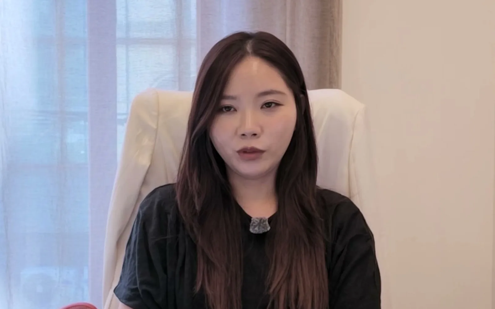 특정 부위 꺼짐에 집착하면 얼굴 전체 균형 무너진다