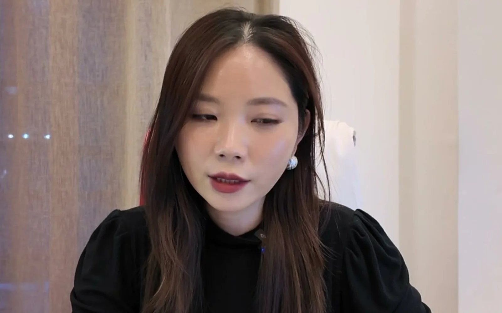 팔자주름에 넣은 필러가 얼굴 엉뚱한 곳으로 가는 이유