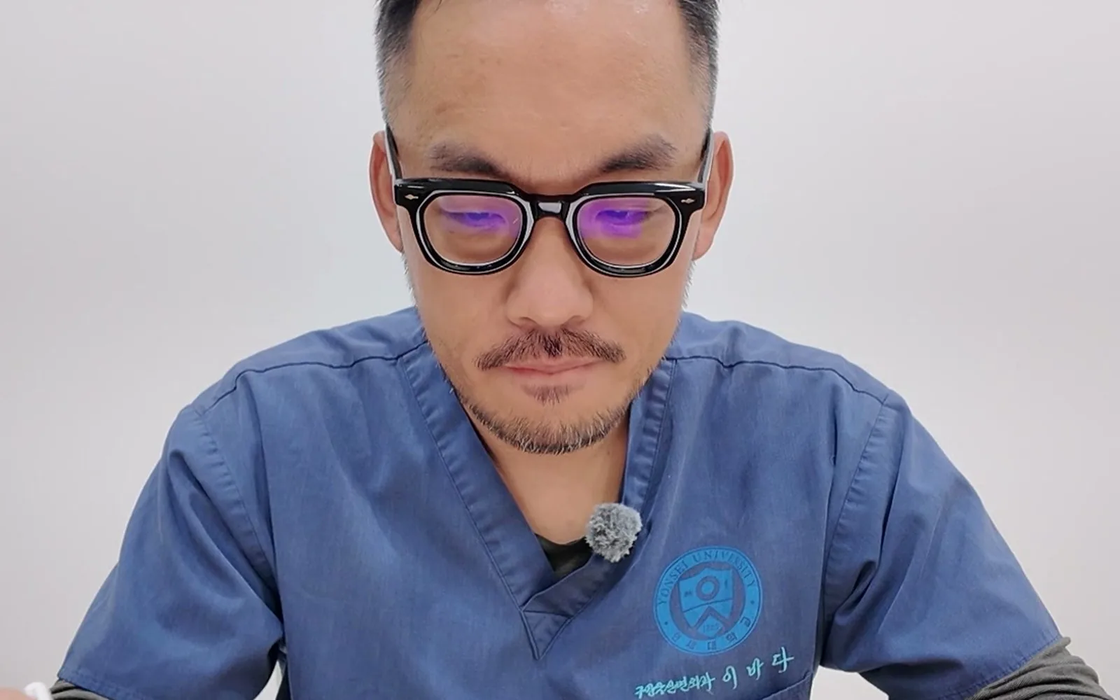 통증 없는 매복 사랑니, 40대 넘었다면 굳이 안 뽑아도 된다