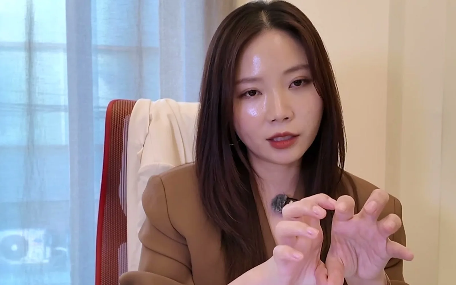 리프팅 시술 직후 갸름해진 얼굴, 기계 효과가 아니다
