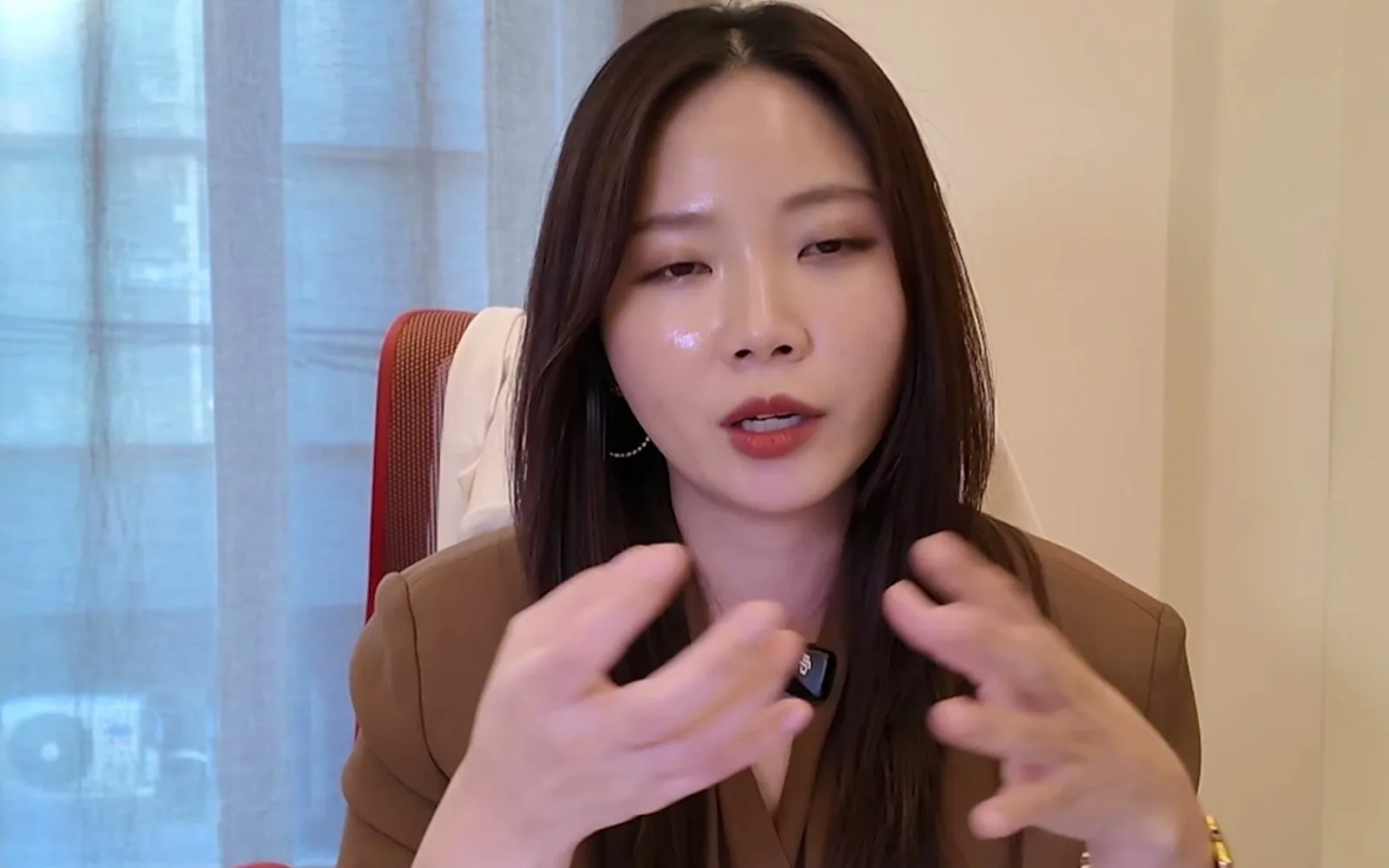 리프팅 시술 직후 갸름해진 얼굴, 기계 효과가 아니다