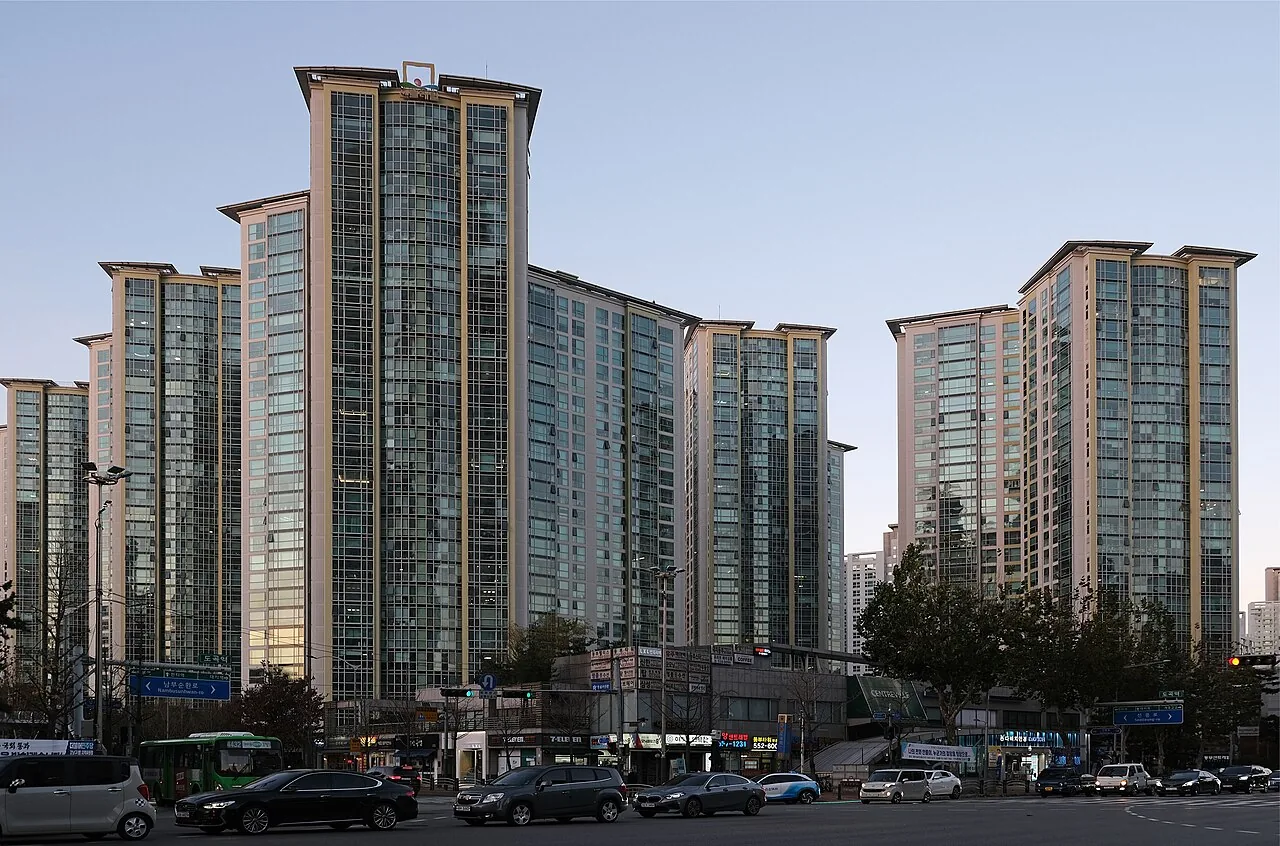 Daechi Dongbo Centreville Apartment Complex 2
